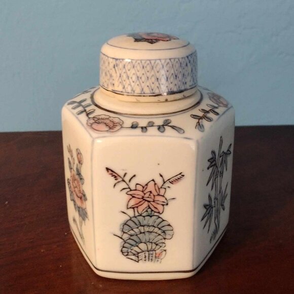 Vintage Teapot and Tea Jar With Embossed Floral Pattern - Picture 10 of 15